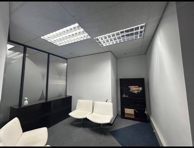 881M² OFFICE TO LET IN NEWLANDS